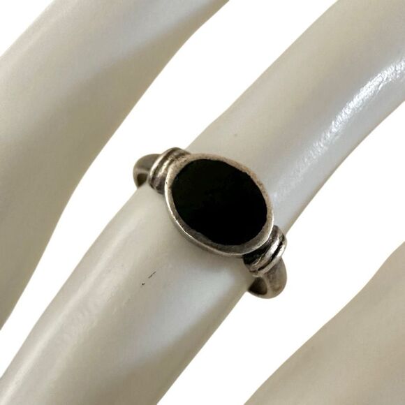Sterling silver onyx ring - Picture 2 of 8
